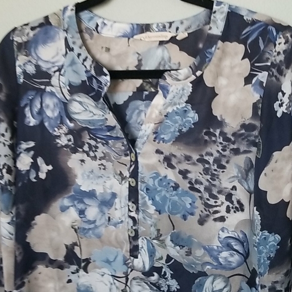 Soft surroundings Danica Office Botanical Lightweight floral blouse XS - Picture 3 of 8